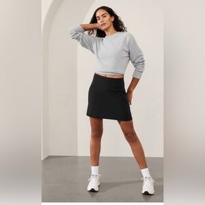 NWT-Athleta Black Salutation Stash 16 1/2” Skort, Medium